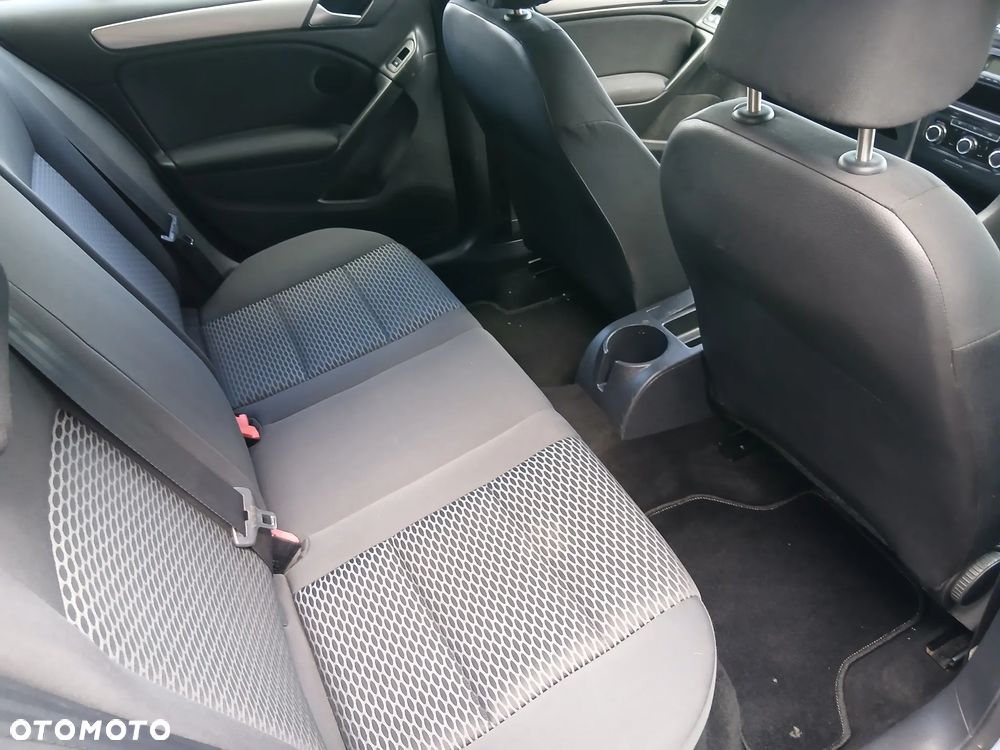 Volkswagen Golf 1.6 Comfortline - 8