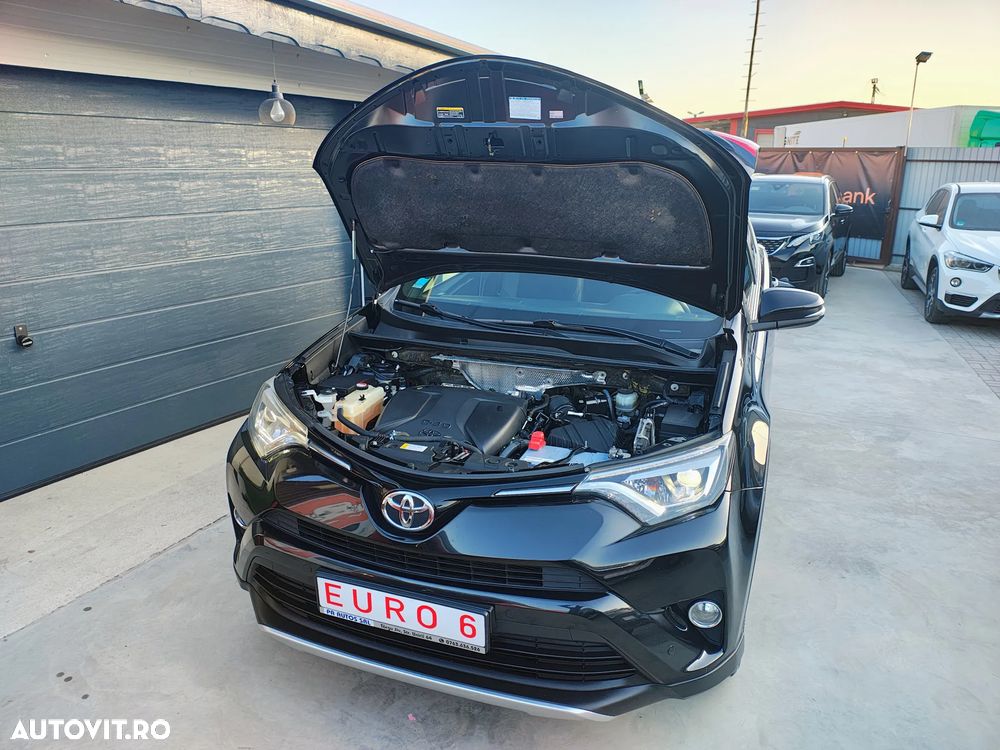 Toyota RAV4 2.0 D-4D 4x2 Start-Stop Executive - 23