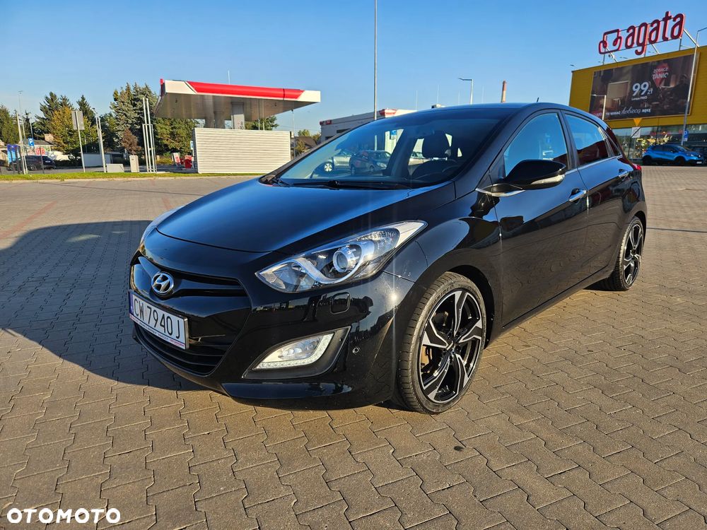 Hyundai i30 blue 1.6 GDI YES Gold