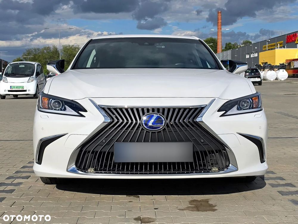 Lexus ES 300h Business Edition + - 8