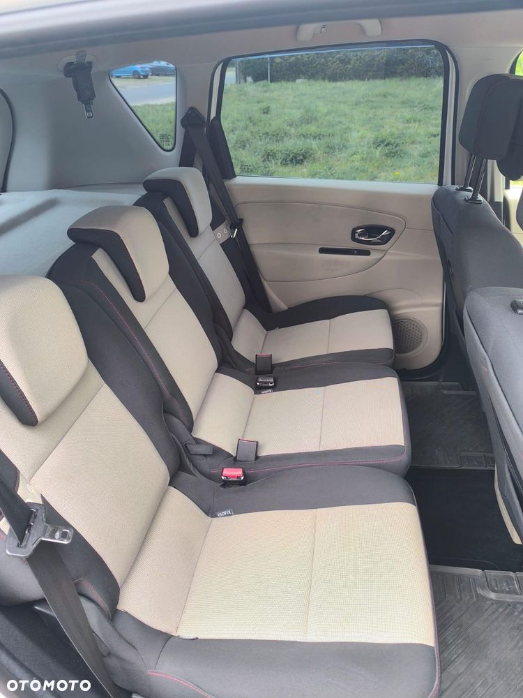 Renault Scenic - 11