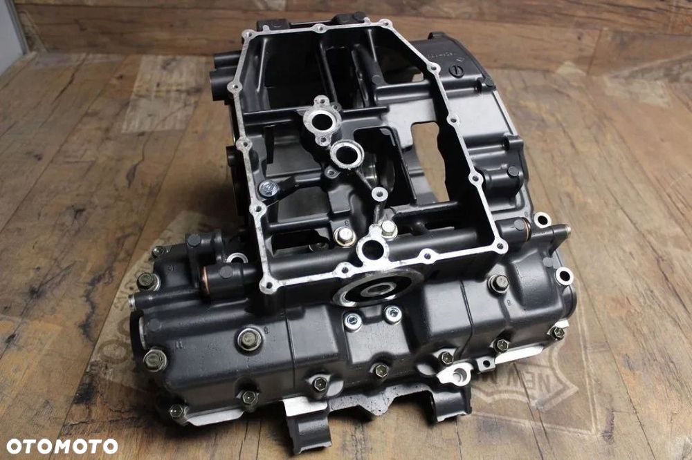 SILNIK KARTERY BLOK SUZUKI GSXR 750 GSX-R750 - 8