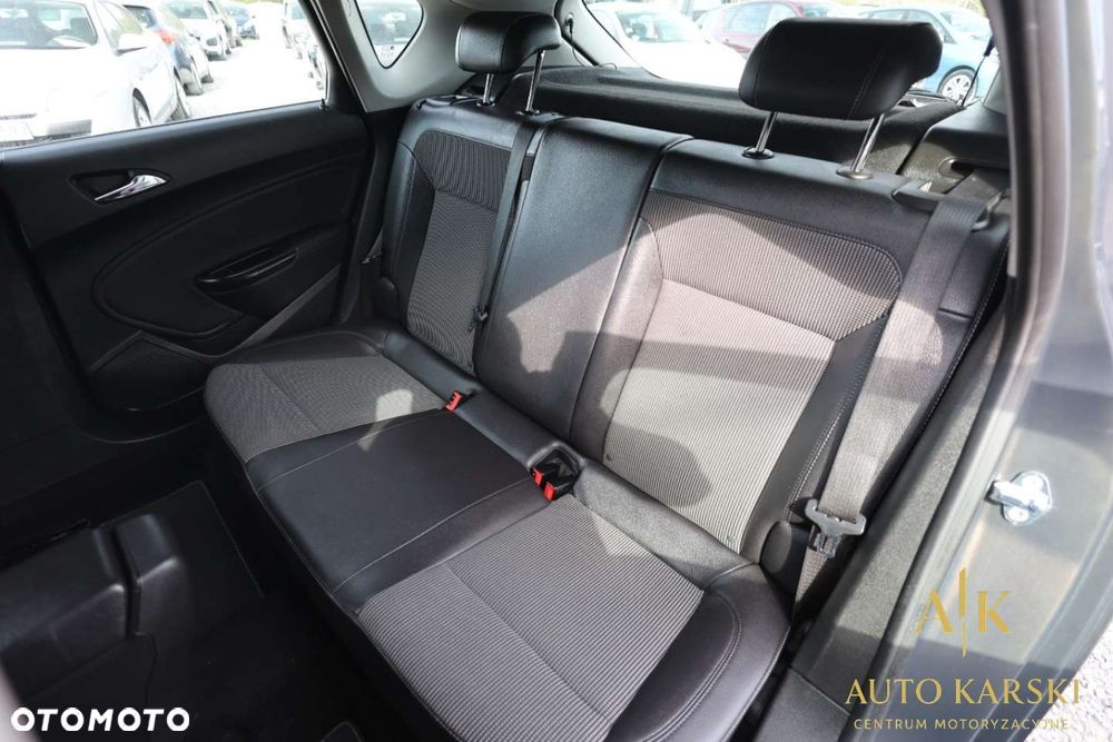 Opel Astra - 33