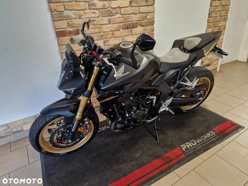 Honda Hornet - 5