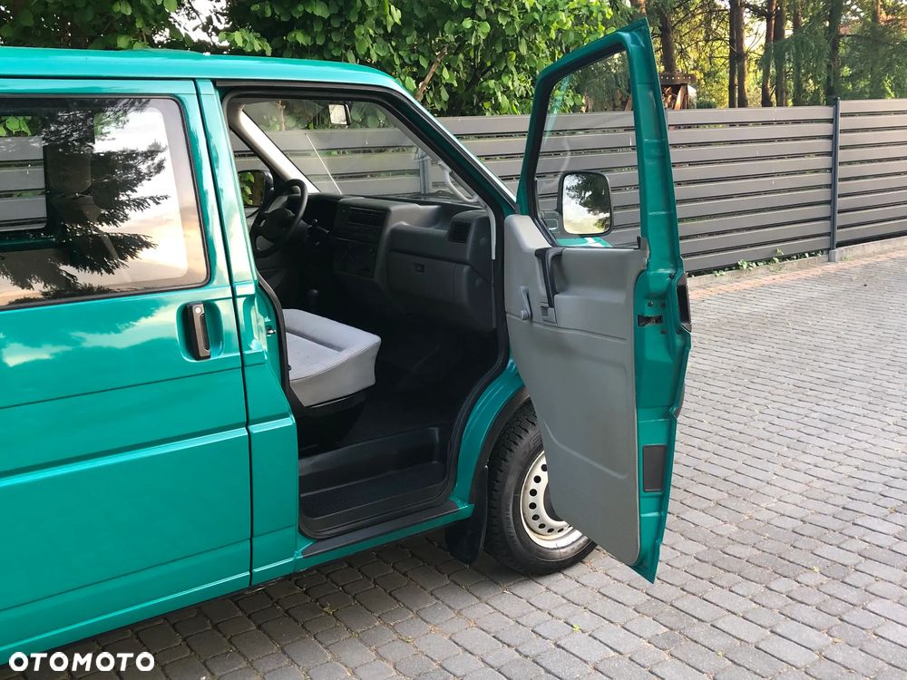 Volkswagen Transporter Mixt - 26
