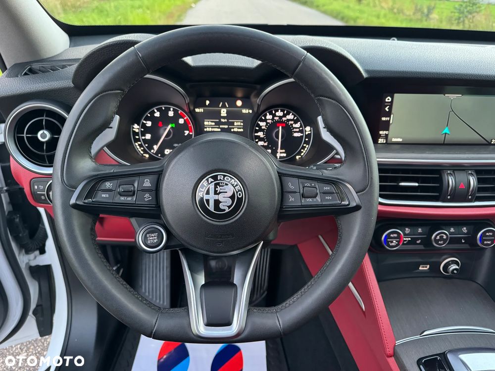 Alfa Romeo Stelvio 2.0 Turbo 16V AT8-Q4 Ti - 35