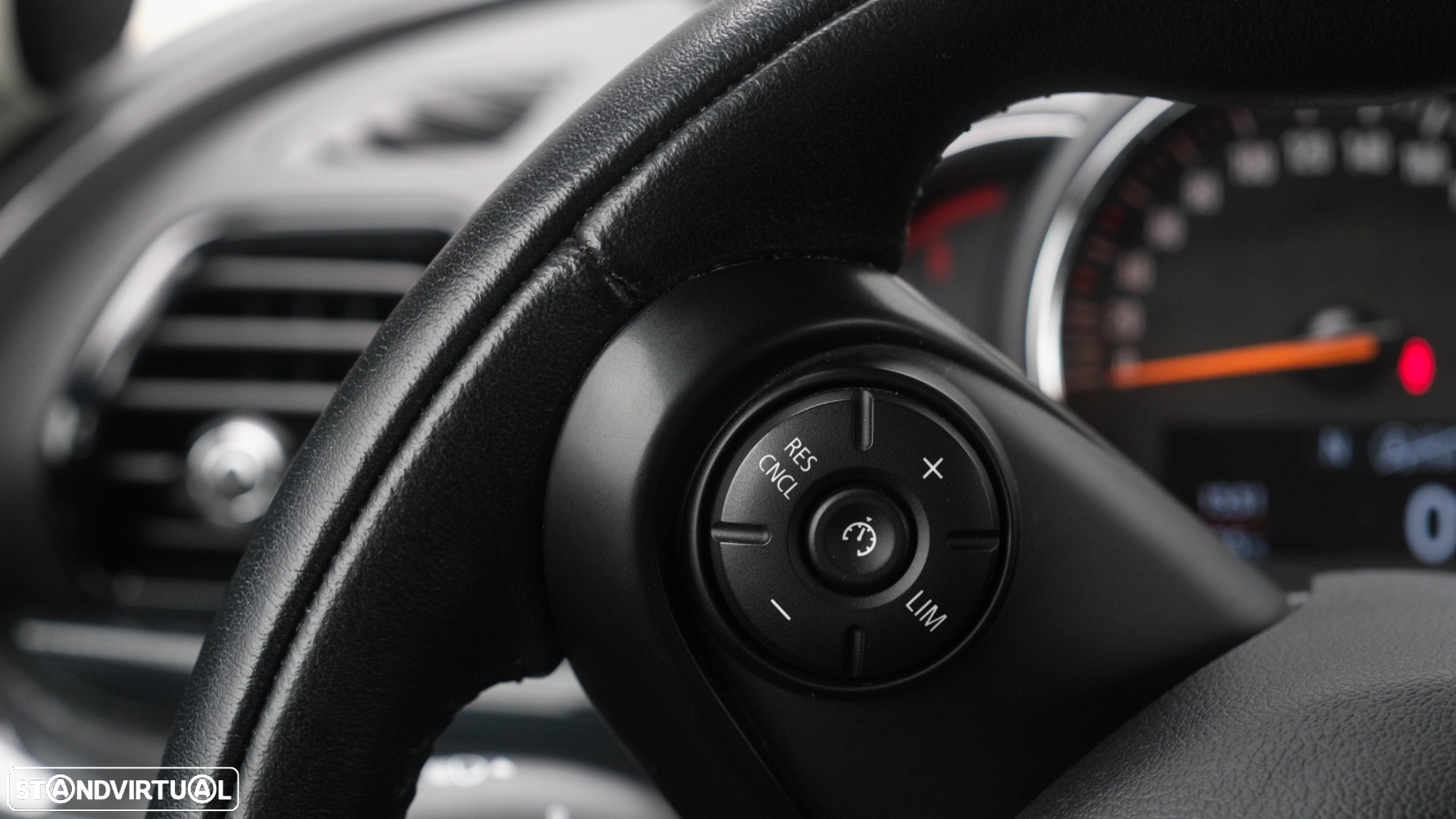 MINI Clubman Cooper SD - 21