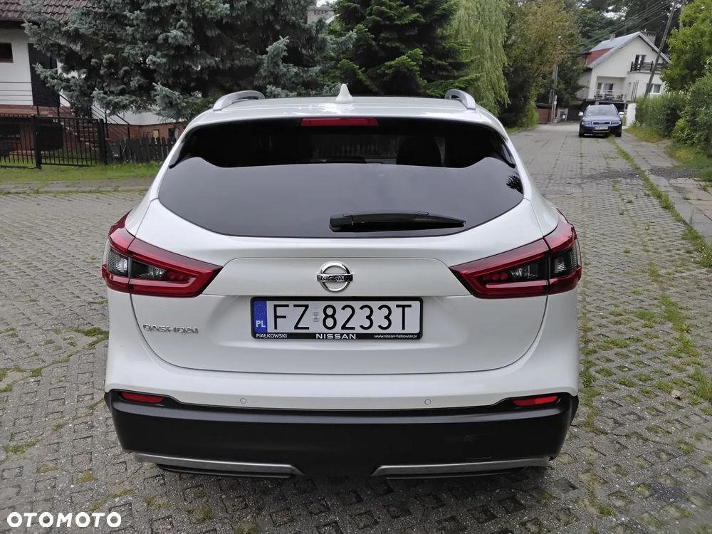 Nissan Qashqai 1.6 DCi 4x4 Tekna+ - 6