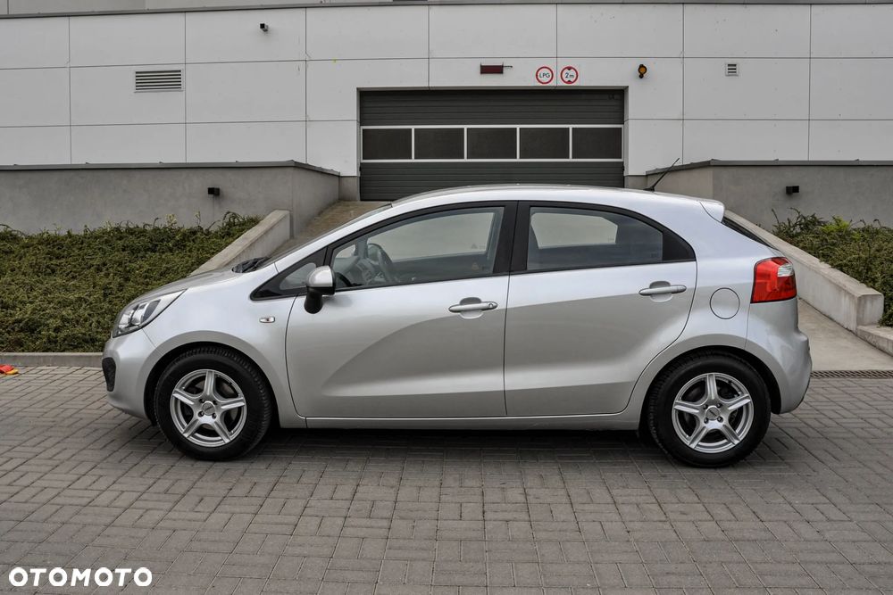 Kia Rio - 2