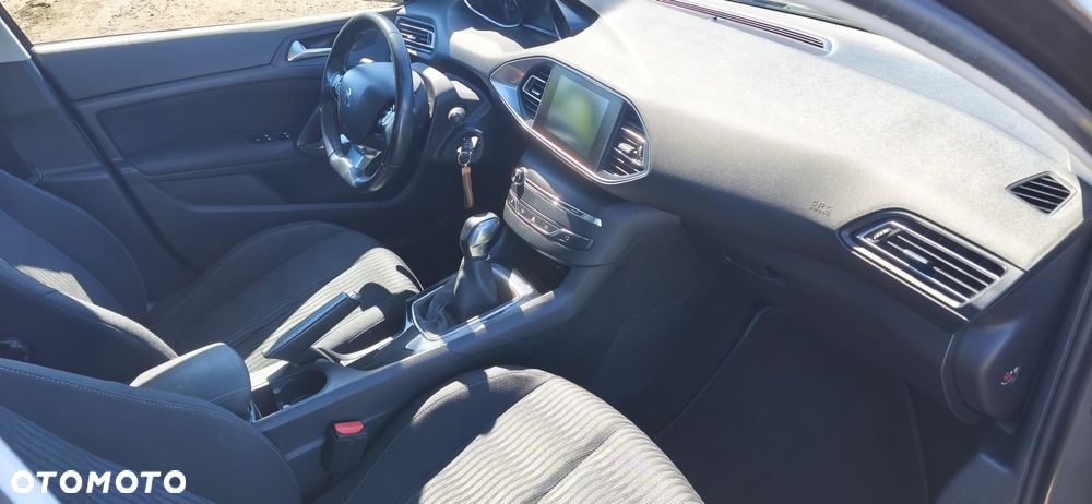 Peugeot 308 1.6 HDi Active - 11