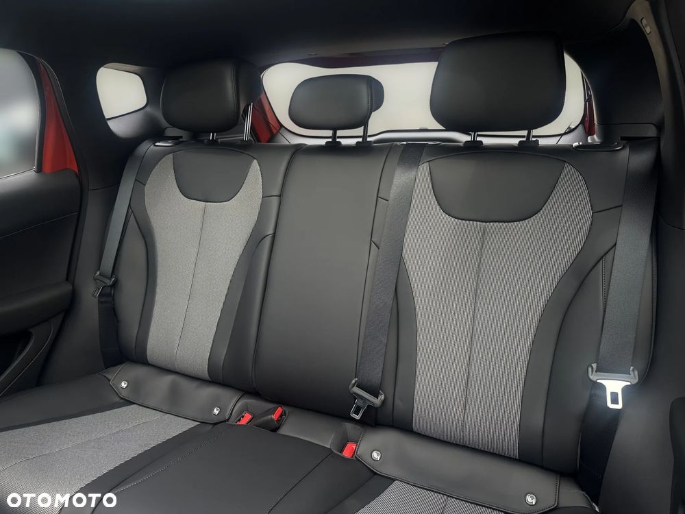 BYD Dolphin Comfort E-CVT - 13