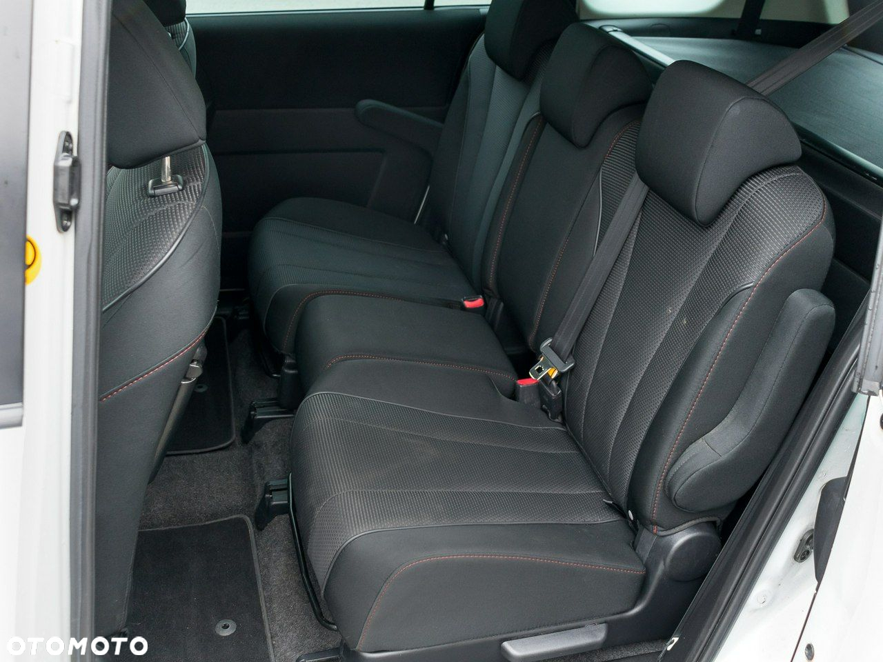 Mazda 5 - 11