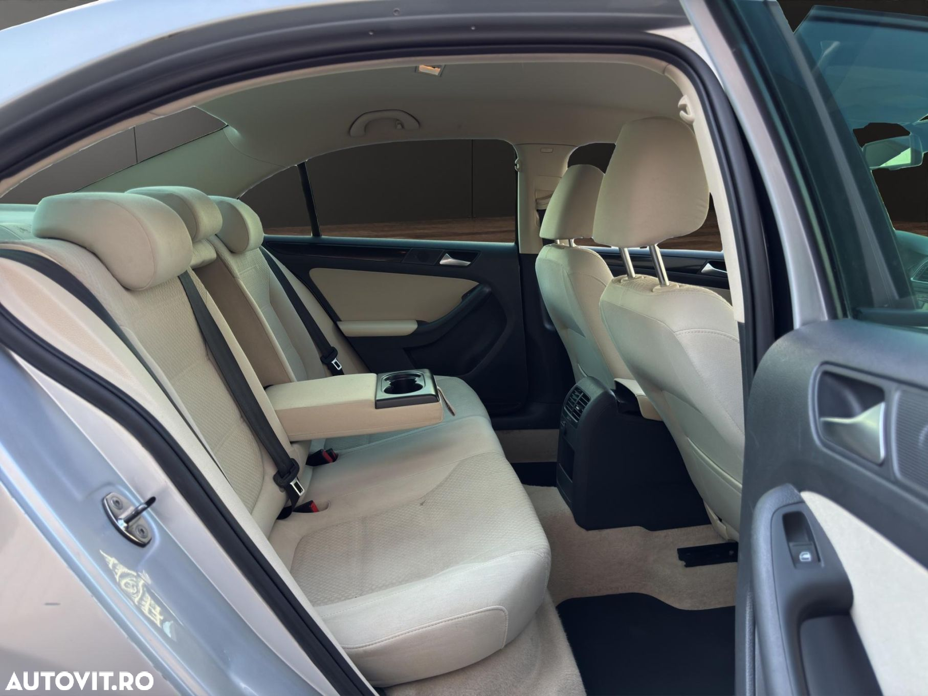 Volkswagen Jetta 1.6 TDI CR DPF Comfortline - 11