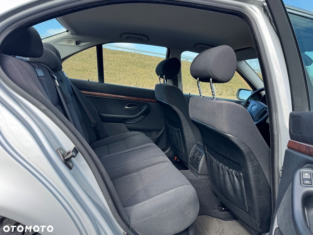 BMW Seria 5 - 10