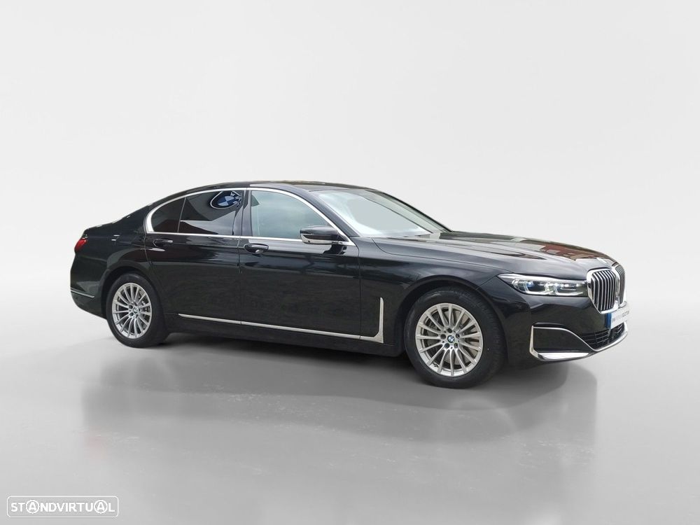 BMW 745 - 7