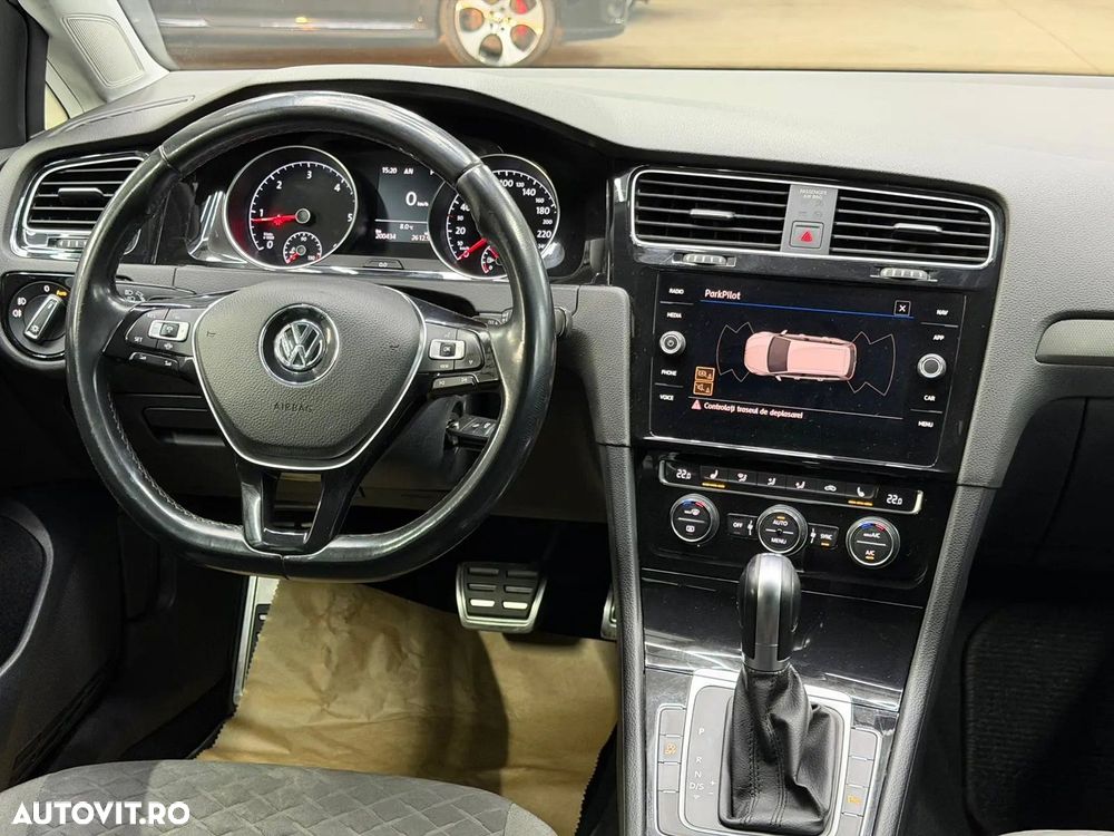 Volkswagen Golf - 19
