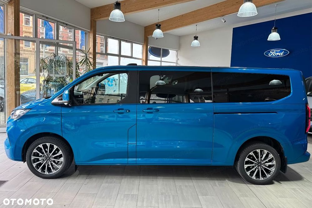 Ford Tourneo Custom - 4