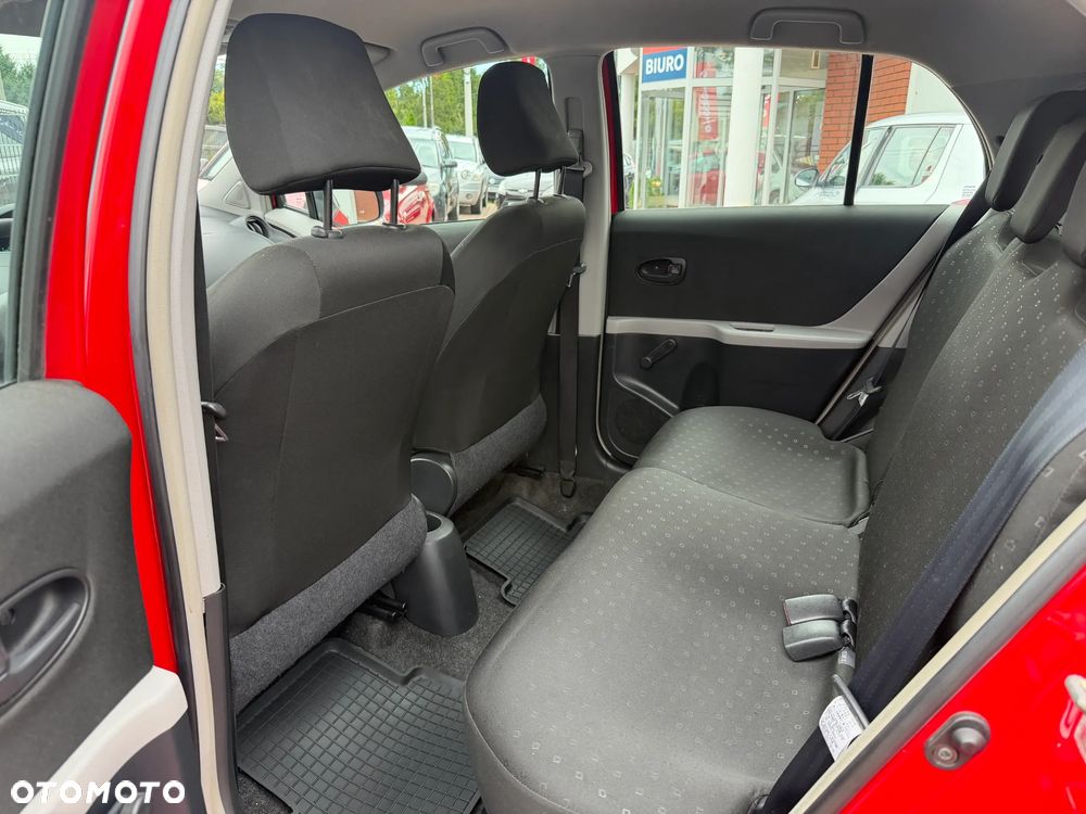 Toyota Yaris 1.0 VVT-i Sol - 19