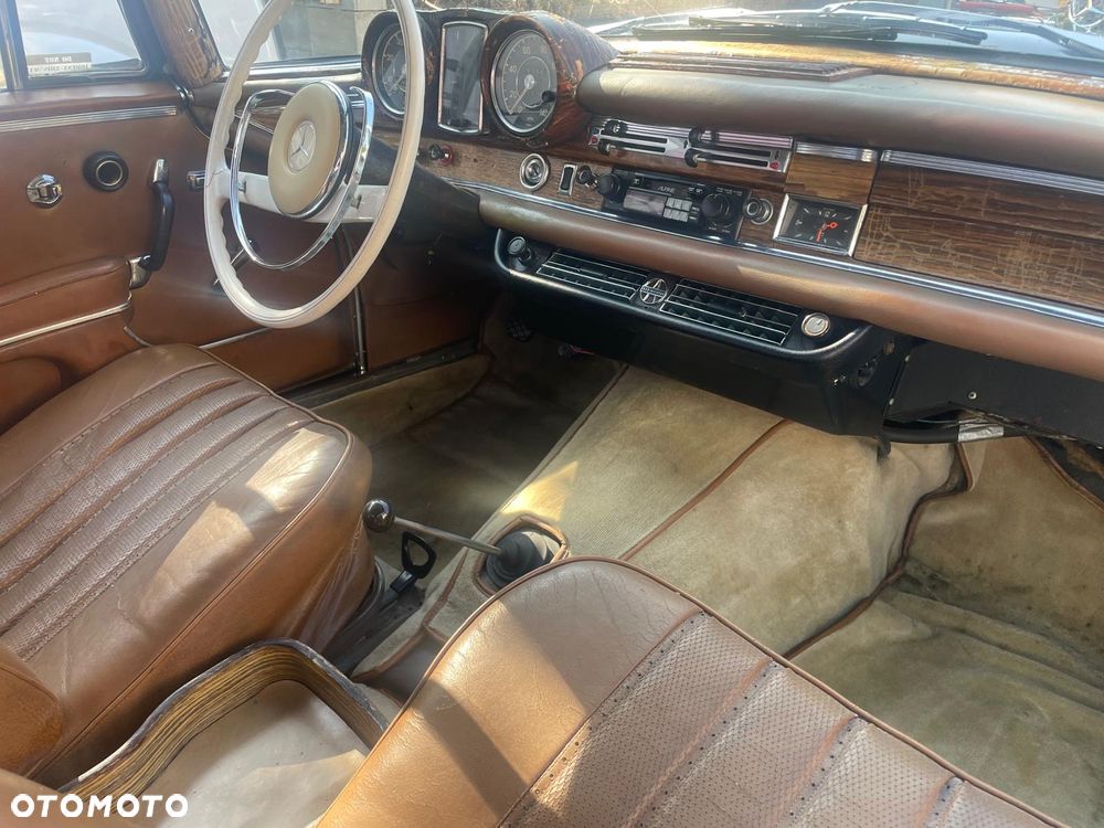 Mercedes-Benz W111 - 7