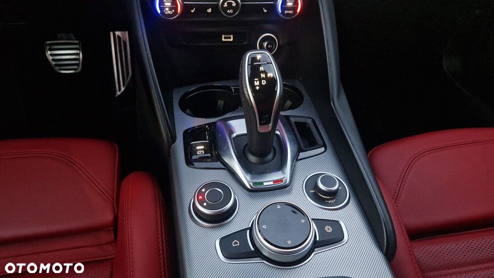 Alfa Romeo Giulia 2.0 Turbo Veloce Q4 - 27