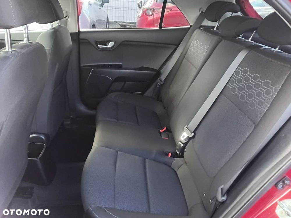 Kia Rio - 14