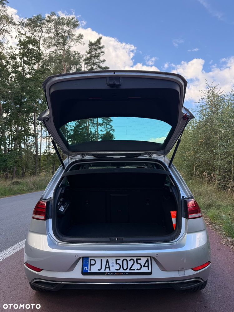 Volkswagen Golf - 8
