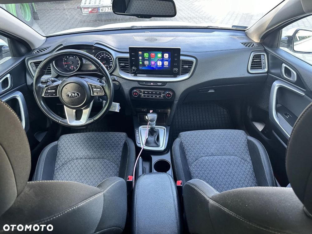 Kia Ceed - 16