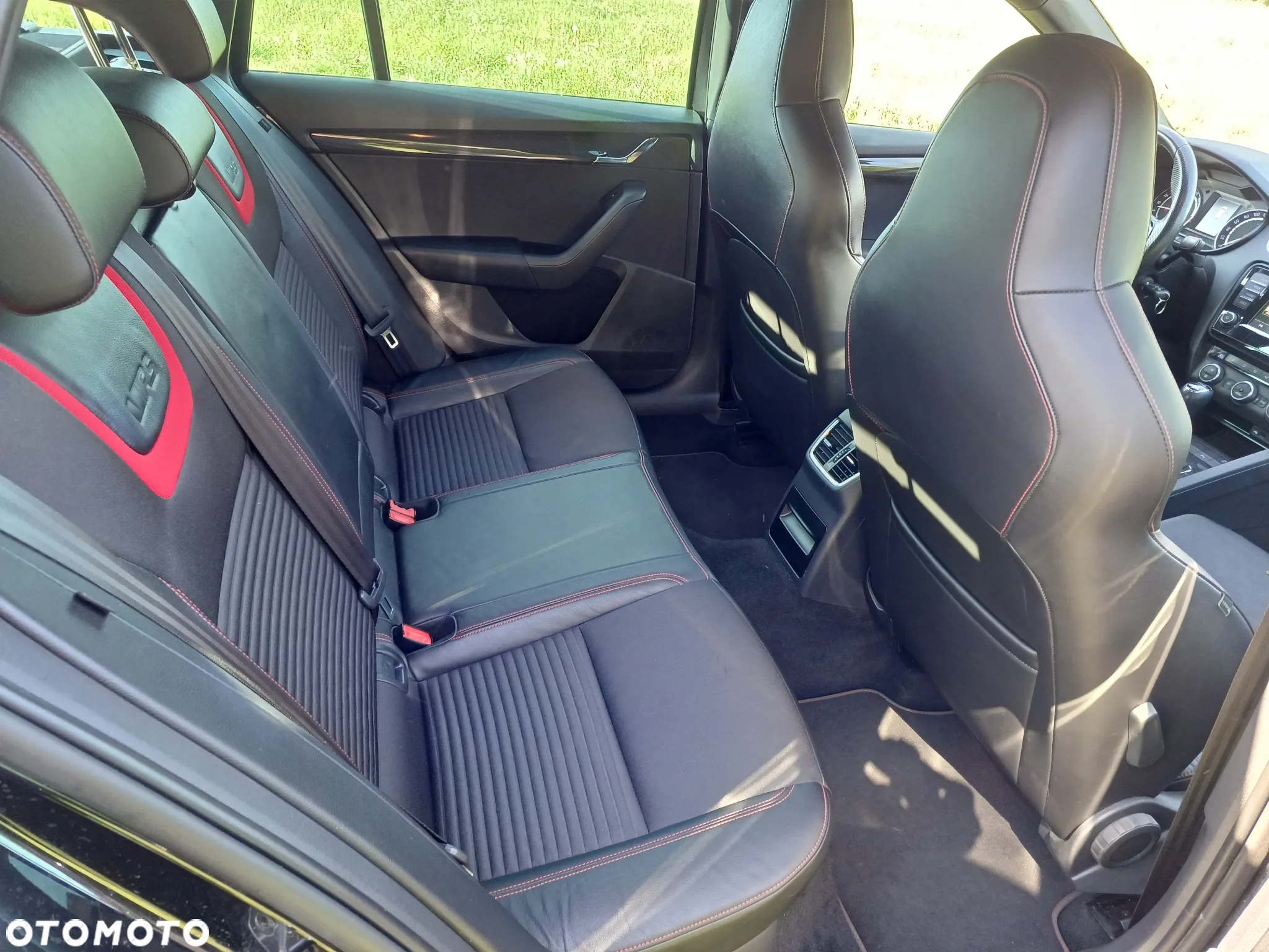 Skoda Octavia 2.0 TDI RS Challenge DSG - 11