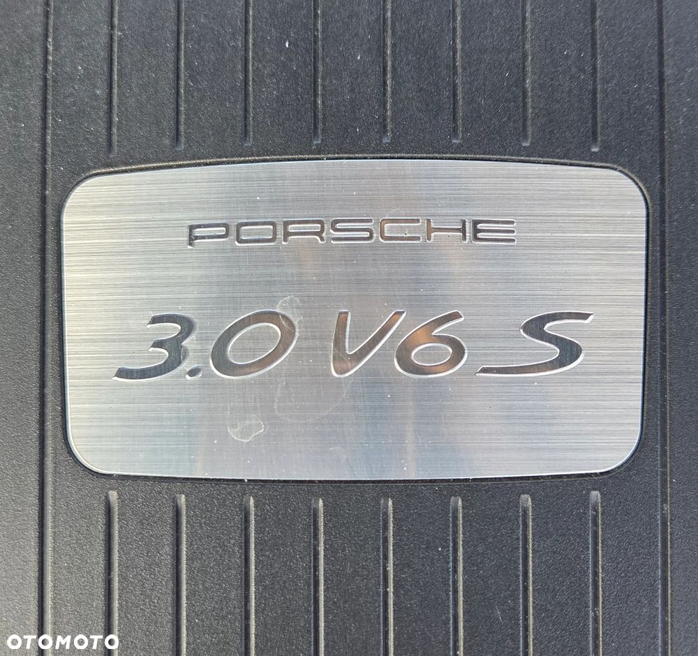 Porsche Macan S - 26