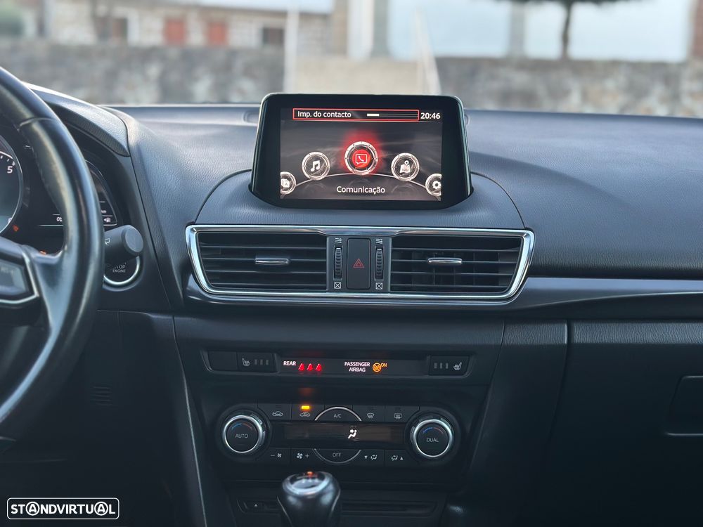 Mazda 3 Hatchback 1.5 Sky-D Excellence Pack Leather - 29