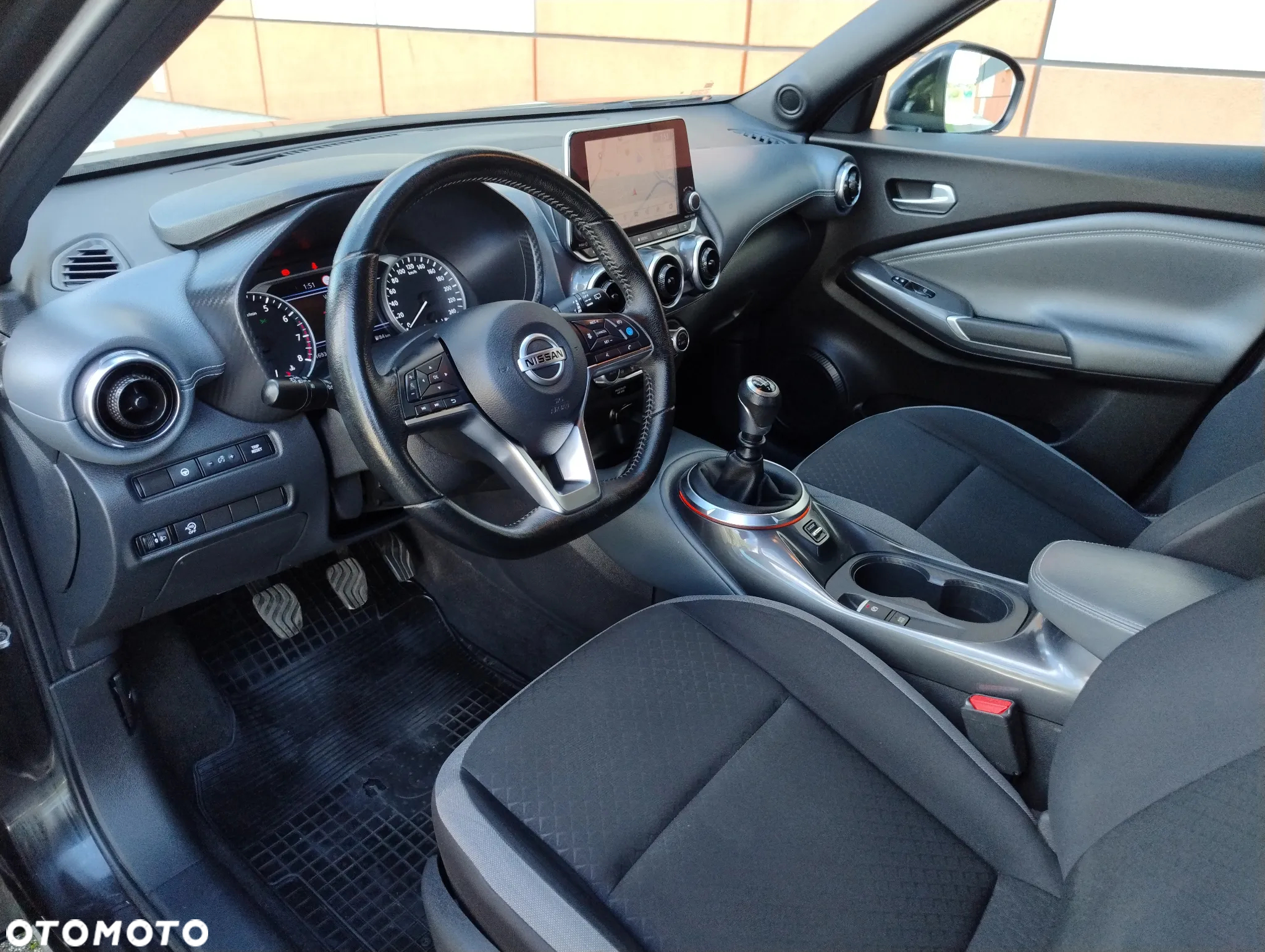 Nissan Juke 1.0 DIG-T Tekna - 8