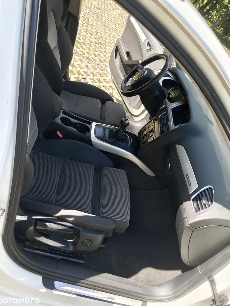 Audi A4 ver-avant-3-0-tdi-dpf-quattro-s-line-sportpaket-plus- - 12