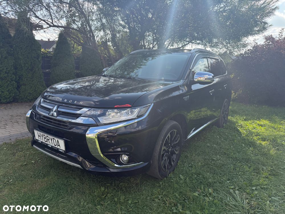 Mitsubishi Outlander Intense + - 2