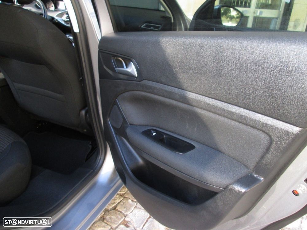 Peugeot 308 1.2 PureTech Active - 29