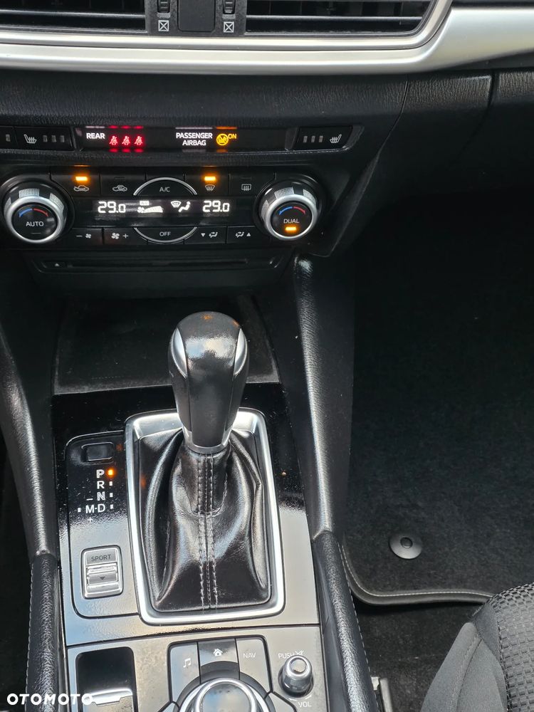Mazda 3 SKYACTIV-G 120 Automatik Center-Line - 25