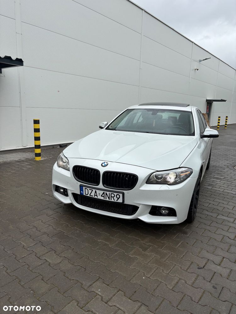 BMW Seria 5 535i xDrive - 14
