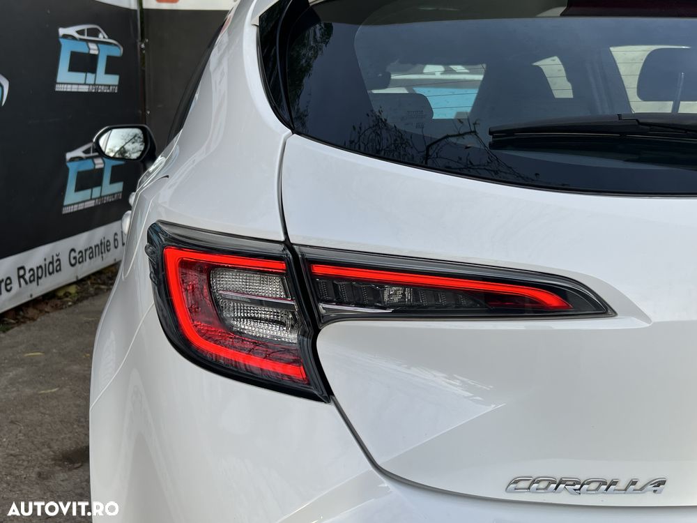 Toyota Corolla 1.8 HSD Dynamic - 29