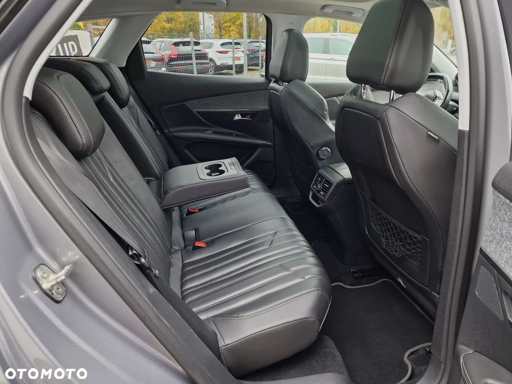 Peugeot 3008 1.5 BlueHDi Allure S&S - 22