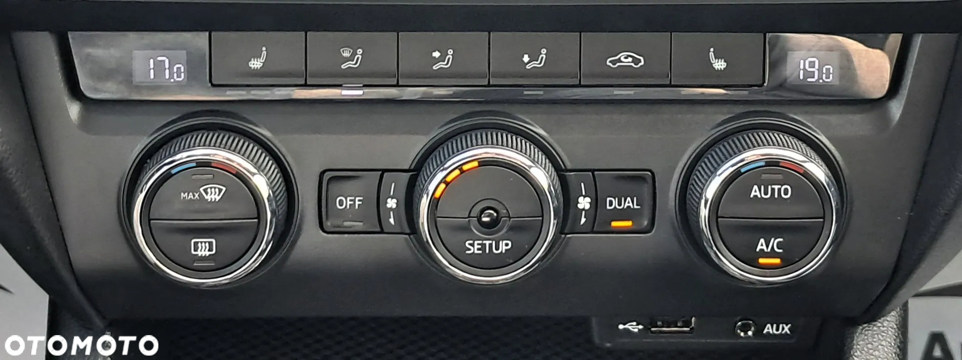 Skoda Octavia Combi 2.0 TDI DSG RS - 19