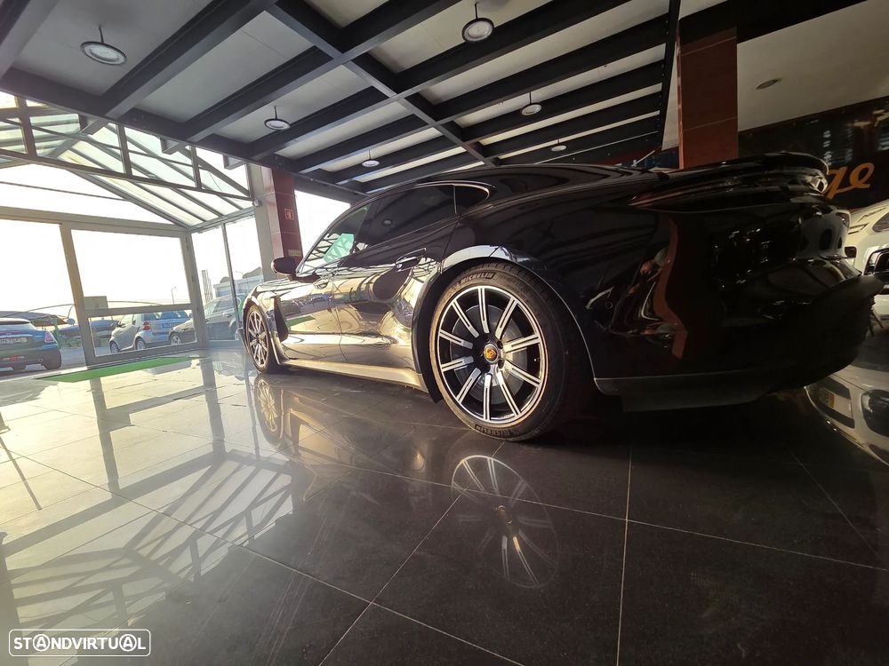 Porsche Taycan 4S bateria Performance Plus - 11