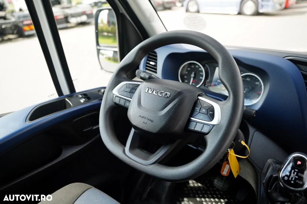 Iveco DAILY 35-180 / CONTAINER / HI-MATIC / PALFINGER LIFT / 3 LOCURI / 2021 - 27