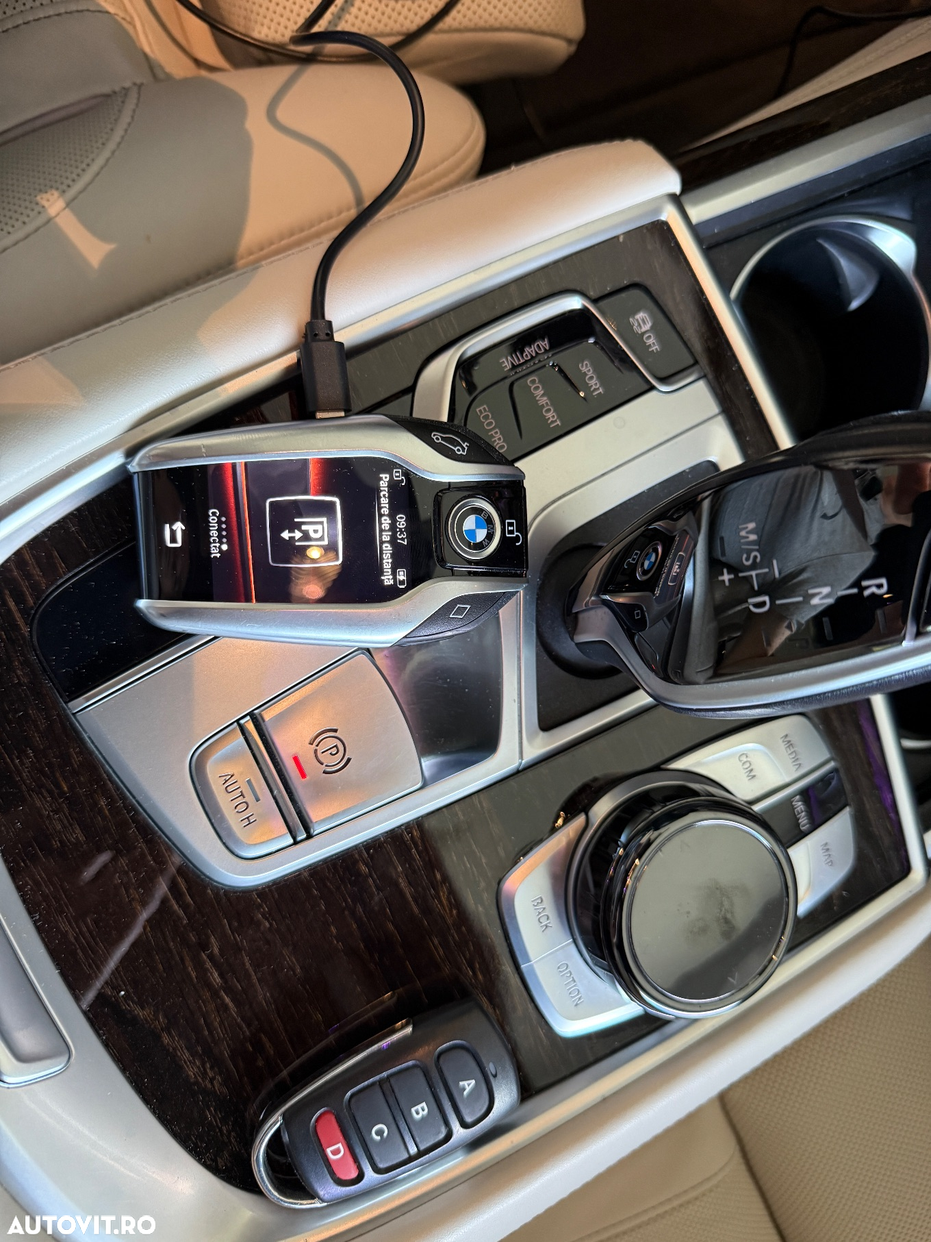 BMW Seria 7 750Li xDrive - 36