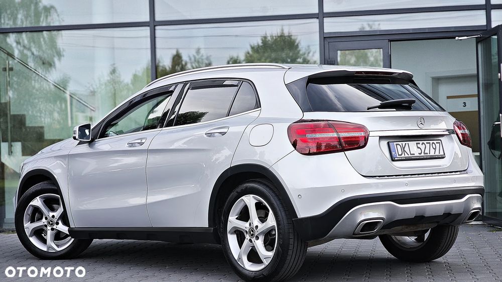 Mercedes-Benz GLA 220 d 4-Matic AMG Line - 3