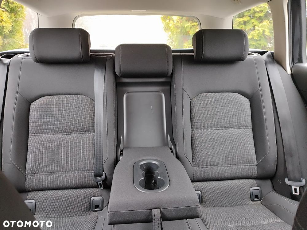 Volkswagen Passat Variant 2.0 TDI SCR 4Motion DSG (BMT) Comfortline - 17