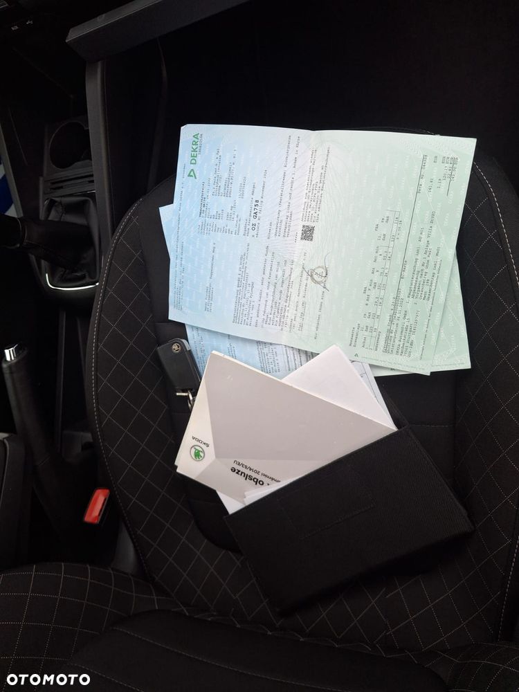 Skoda Fabia 1.0 TSI Cool Edition Red & Grey - 21