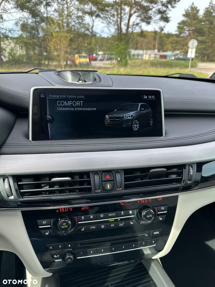 BMW X5 M M50d - 14