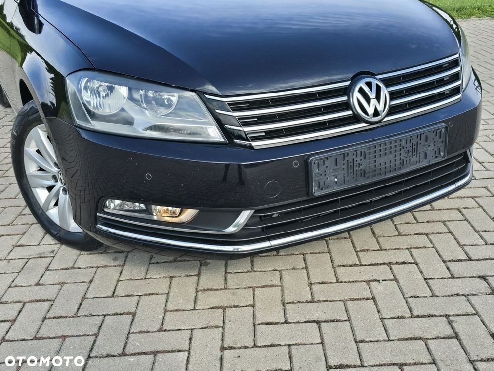 Volkswagen Passat - 4