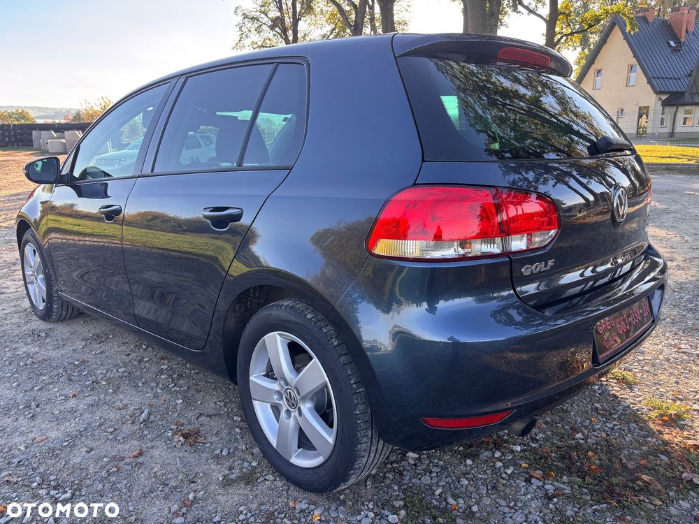Volkswagen Golf - 11