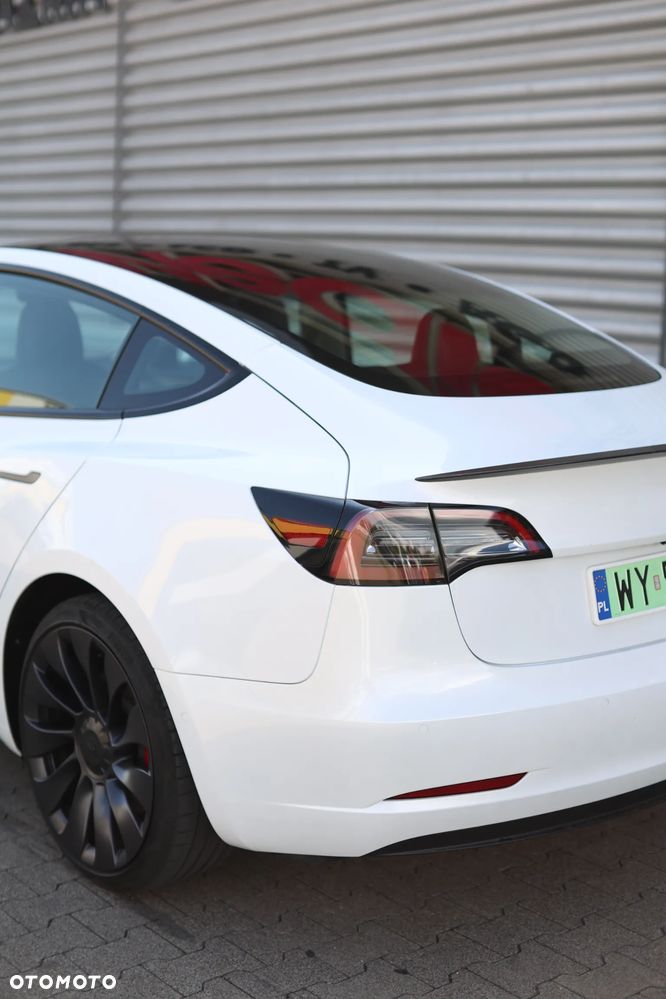 Tesla Model 3 - 5