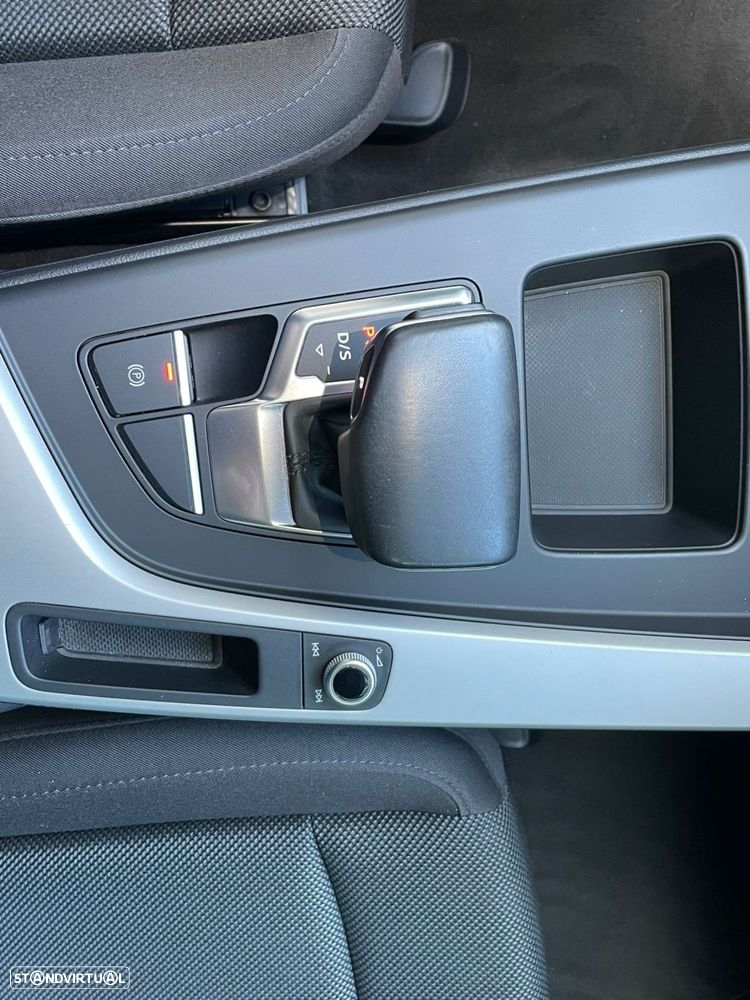 Audi A4 Avant 30 TDI S tronic - 10